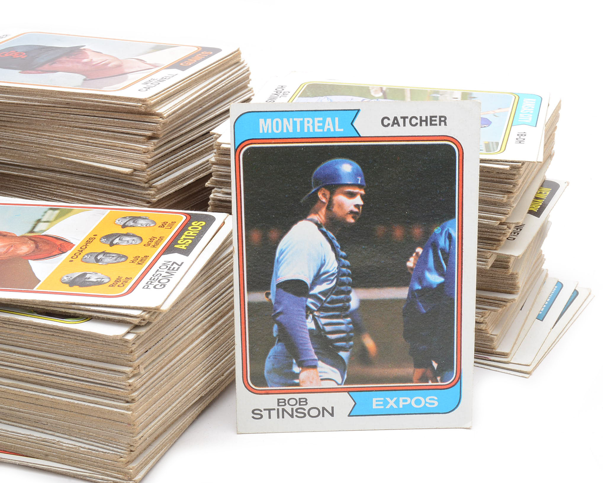 Hundreds of 1974 Topps Baseball Cards