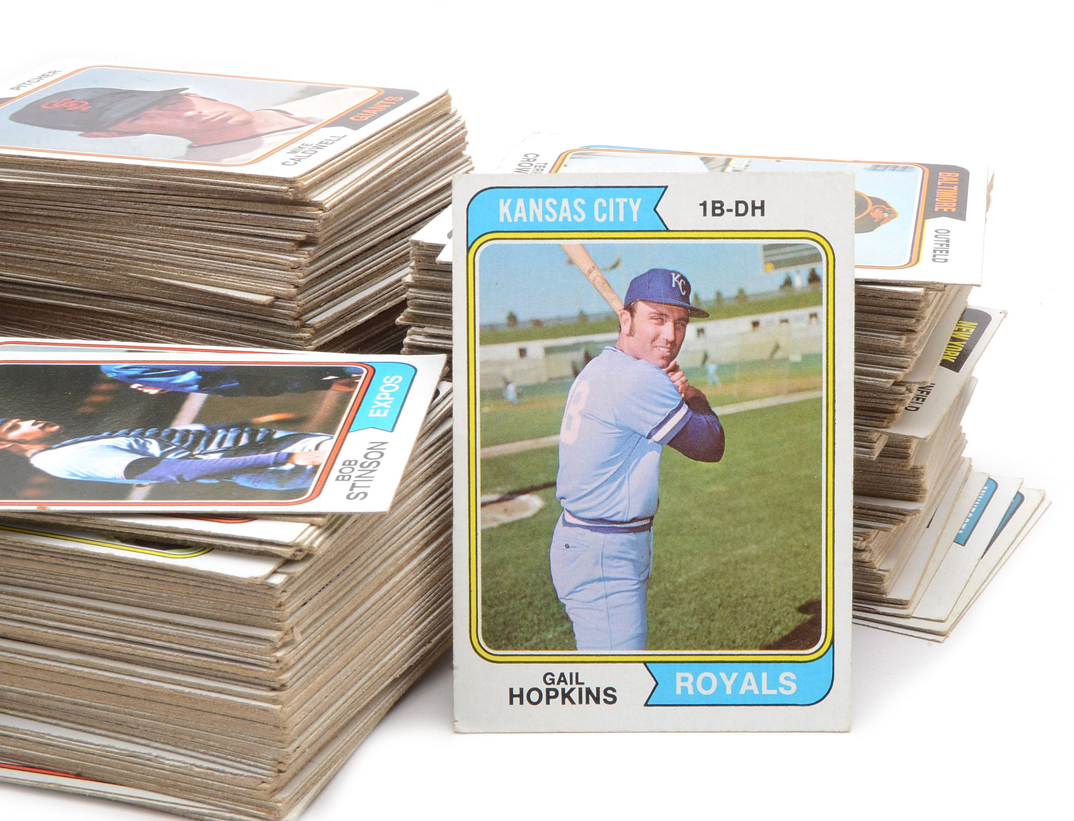 Hundreds of 1974 Topps Baseball Cards