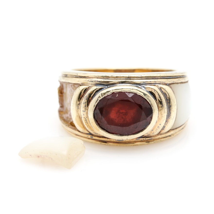 Sterling Silver Garnet and Mother of Pearl Ring