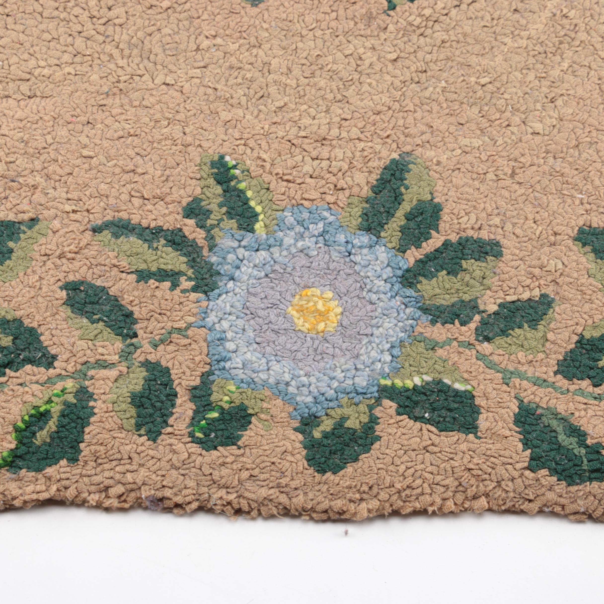 Hand Hooked Floral Accent Rug
