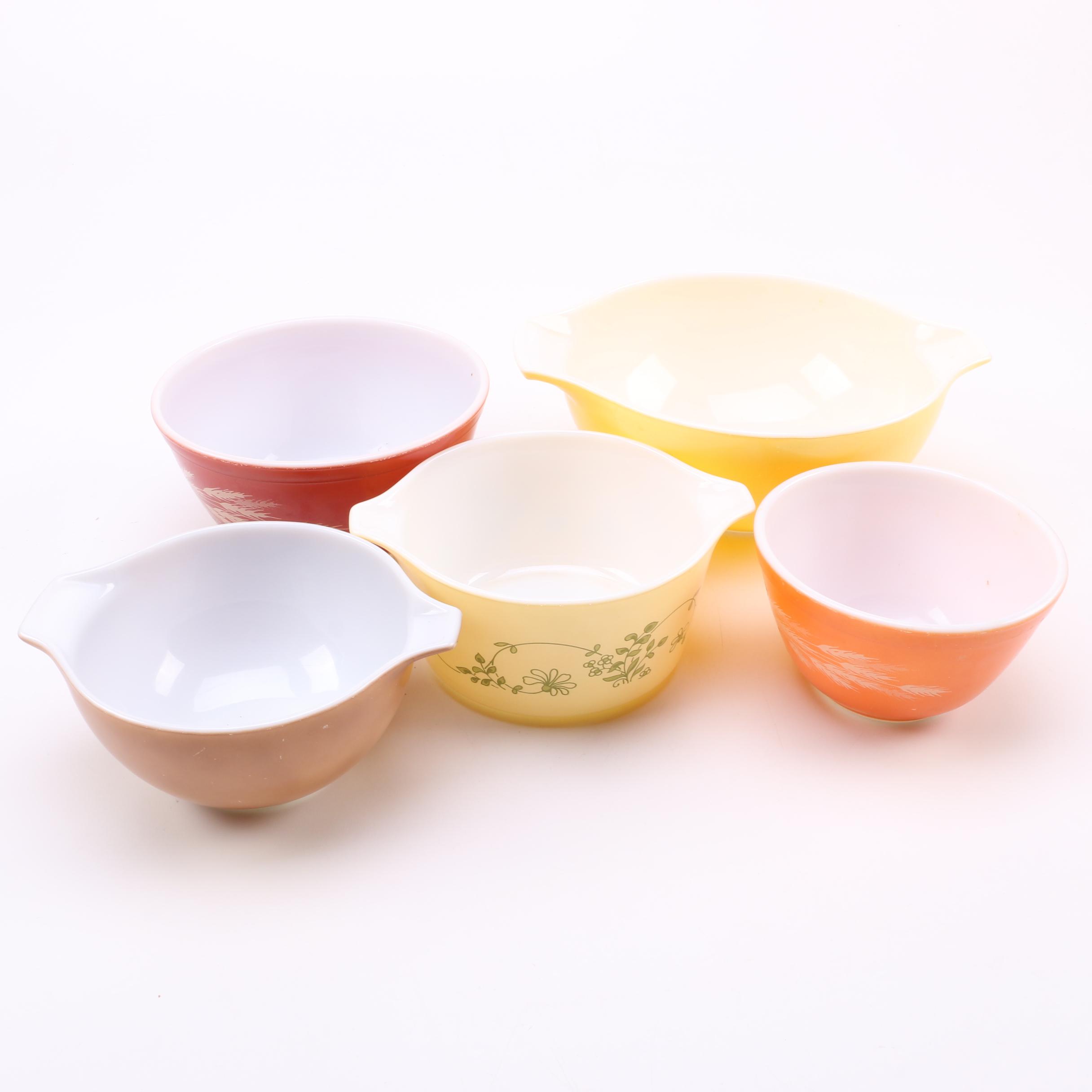 Pyrex Casserole Dishes and Bowls