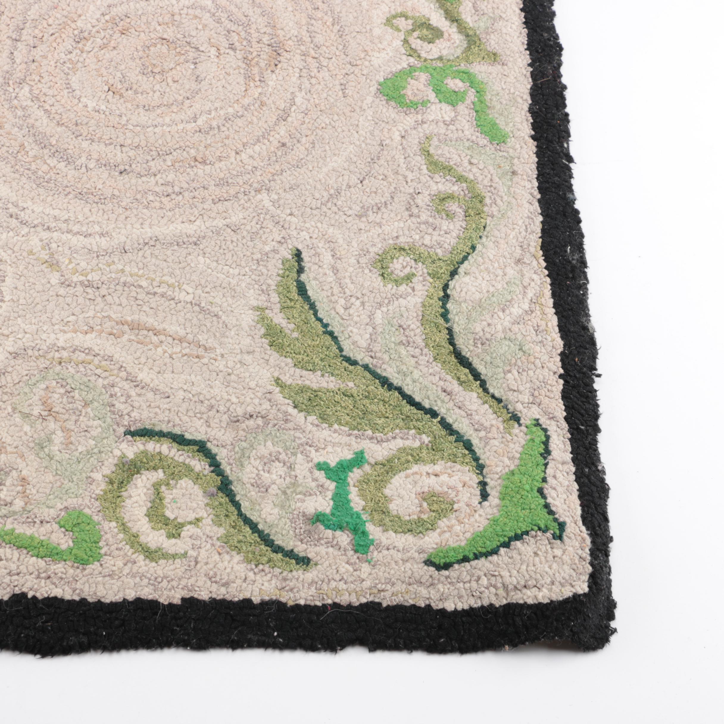 Hooked Floral Accent Rug