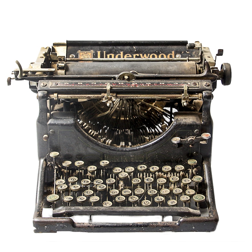 Vintage Underwood Model 05 Typewriter