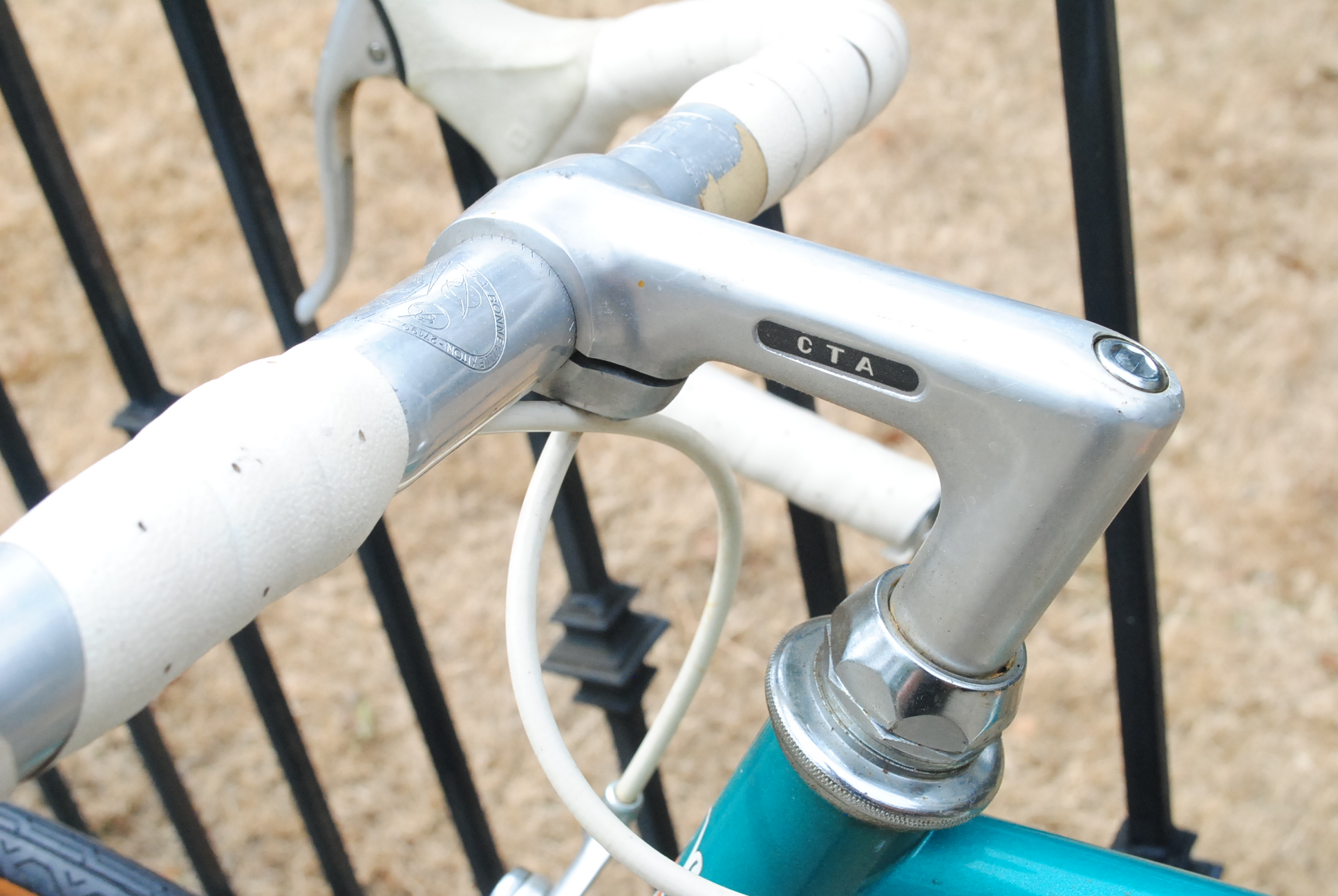 Vintage Peugeot "Versailles" 12-Speed Road Bicycle