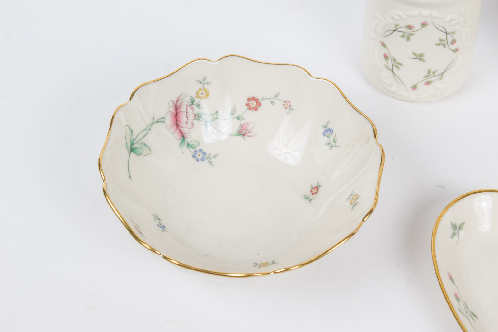 Lenox Floral Porcelain Bathroom Vanity and Vase Collection