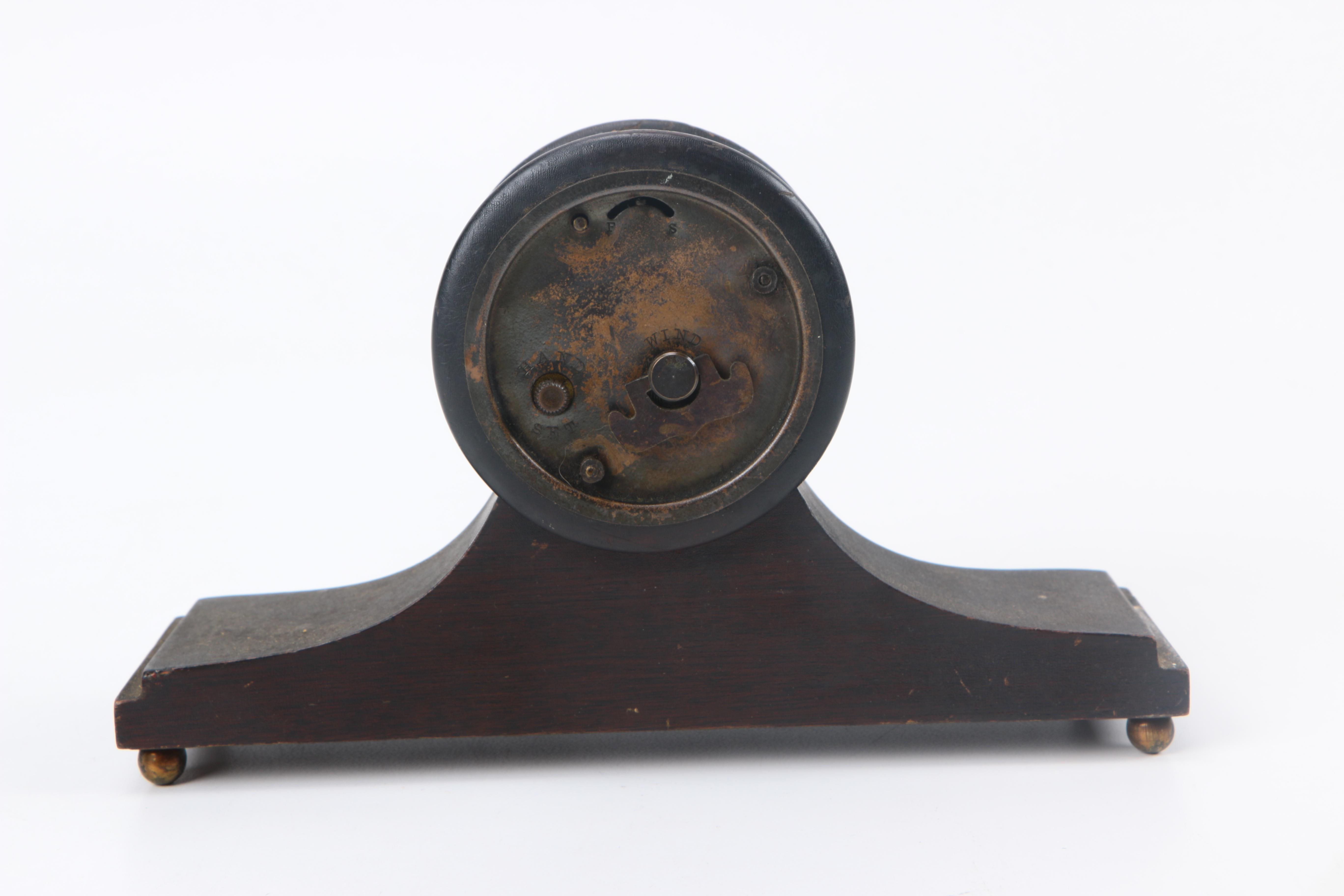 New Haven Clock Co. Eight Day Winding Mantel Clock