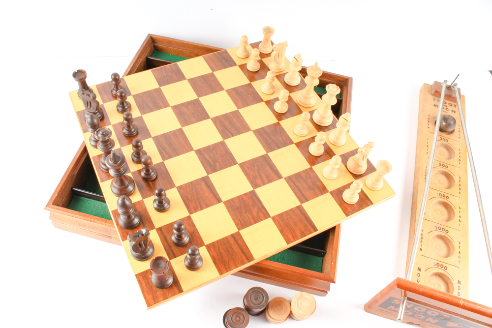 Dal Negro Convertible Chess Board with "Shoot the Moon" Game