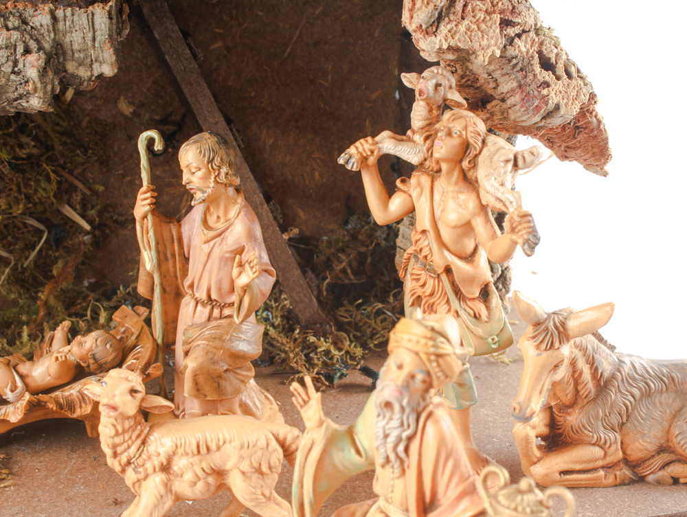 1983 Vintage Italian Fontanini Nativity Set