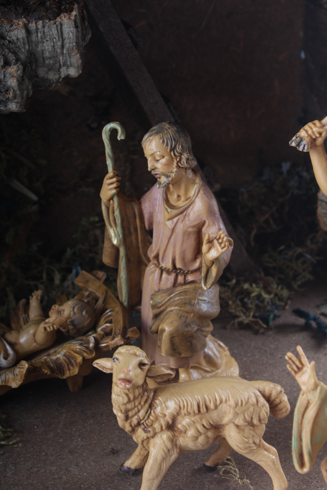 1983 Vintage Italian Fontanini Nativity Set