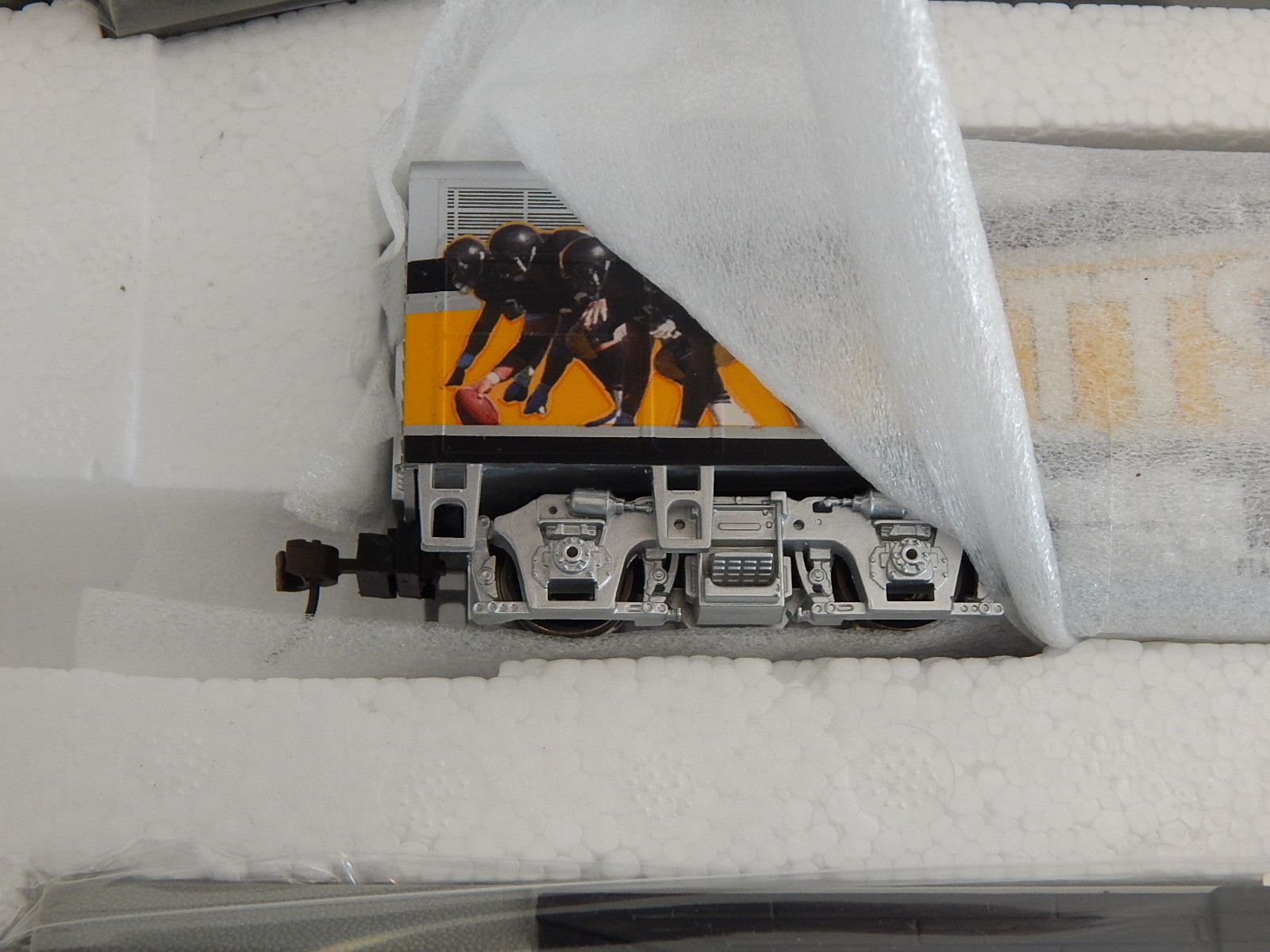 Hawthorne Village NFL "Pittsburgh Offensive Engine" Christmas Train