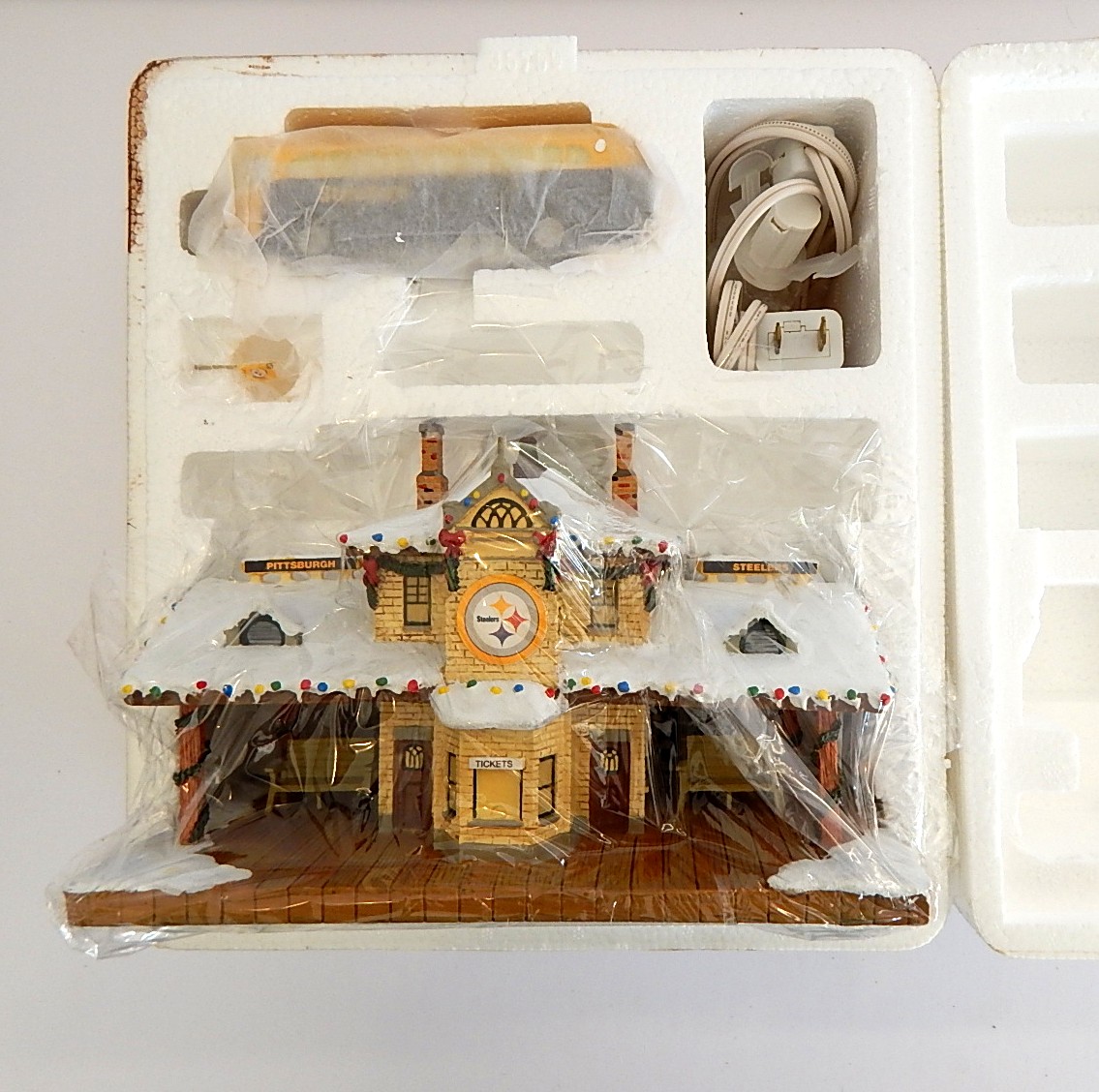 Hawthorne Village NFL "Pittsburgh Steelers Station" Christmas Village