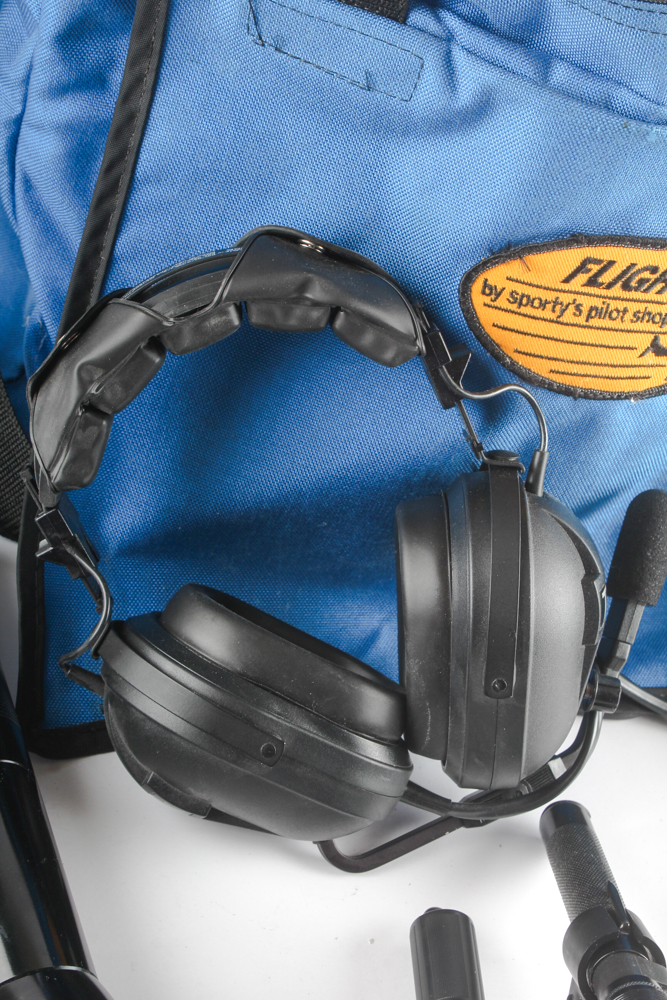 Telex 5000E and David Clark Aviation Headsets with Flight Gear
