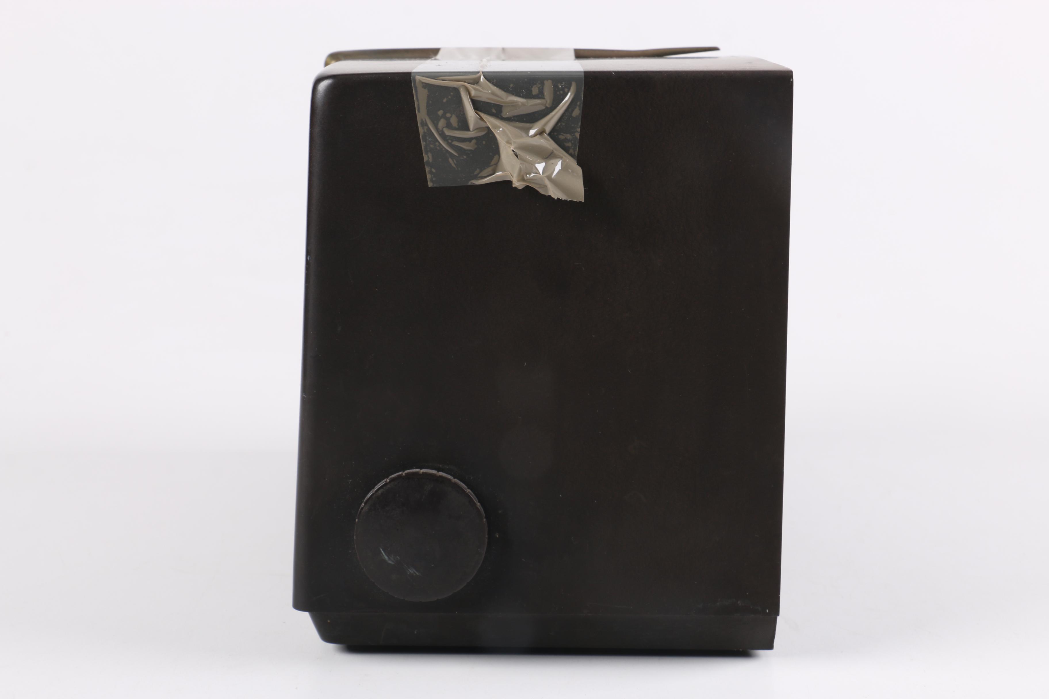 Vintage RCA Victor Model 8-X-541 Bakelite Radio