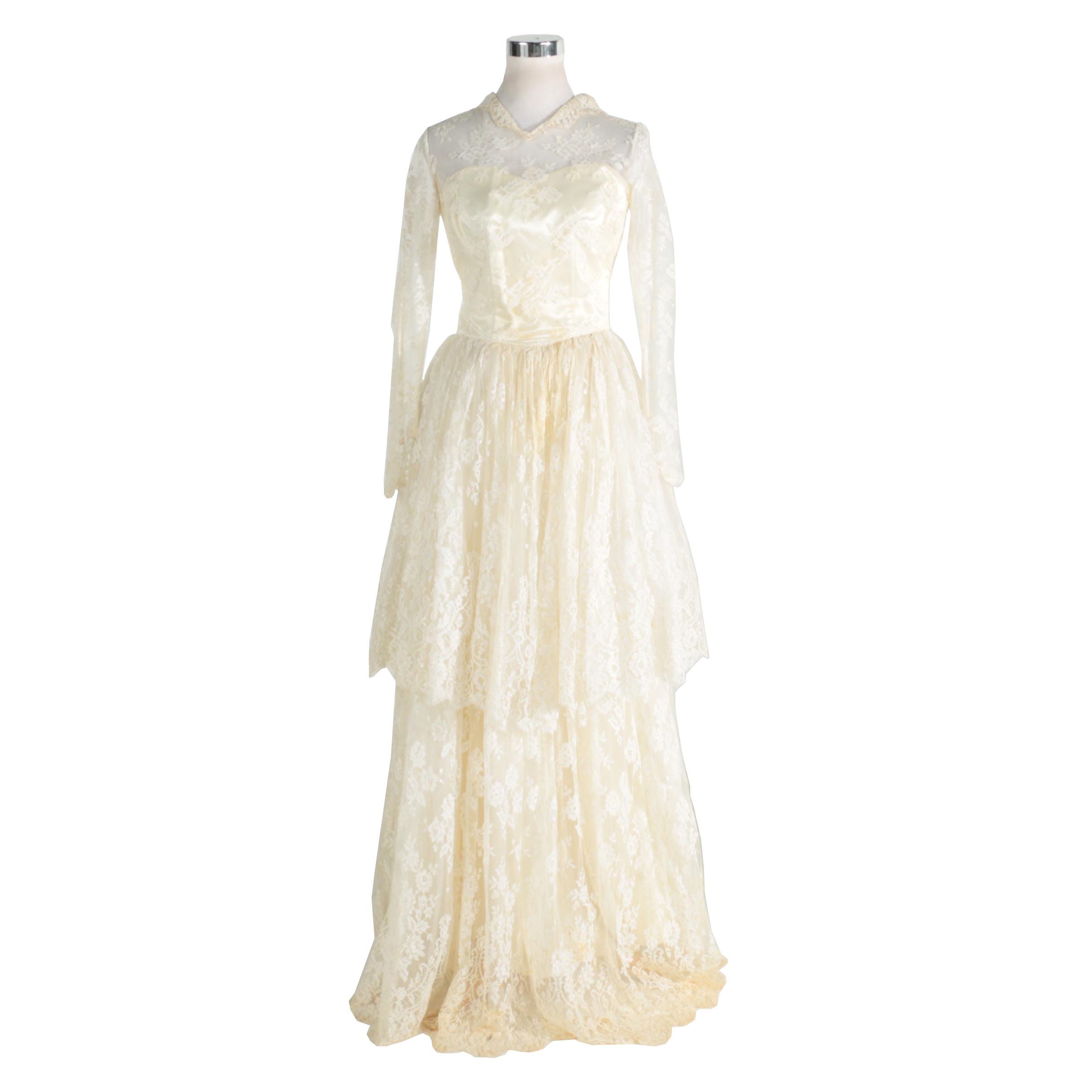 Vintage Lace Wedding Dress