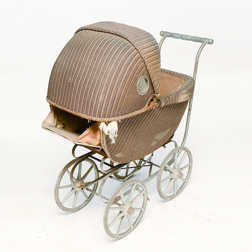 Vintage Decorative Wicker Baby Carriage
