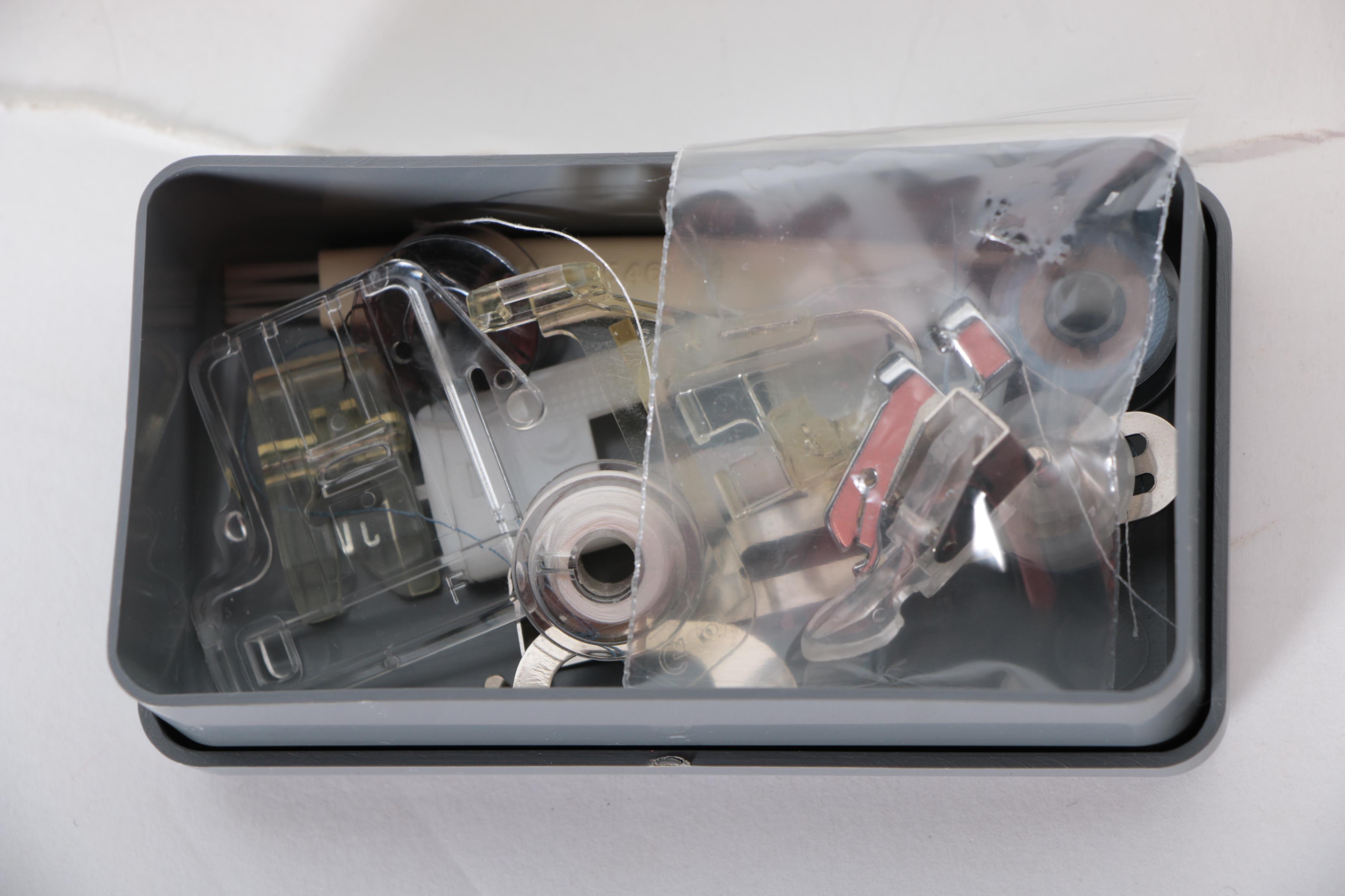 Vintage 25-Pattern Singer Sewing Machine