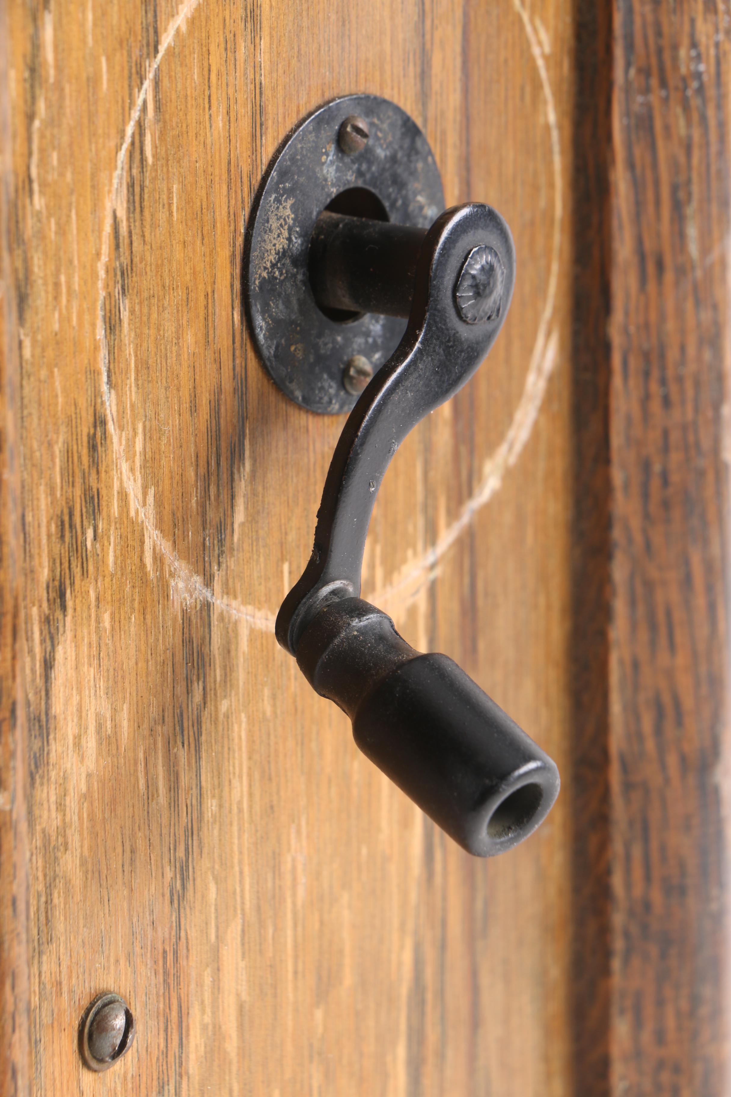 Antique Magneto Wall Compact Crank Telephone