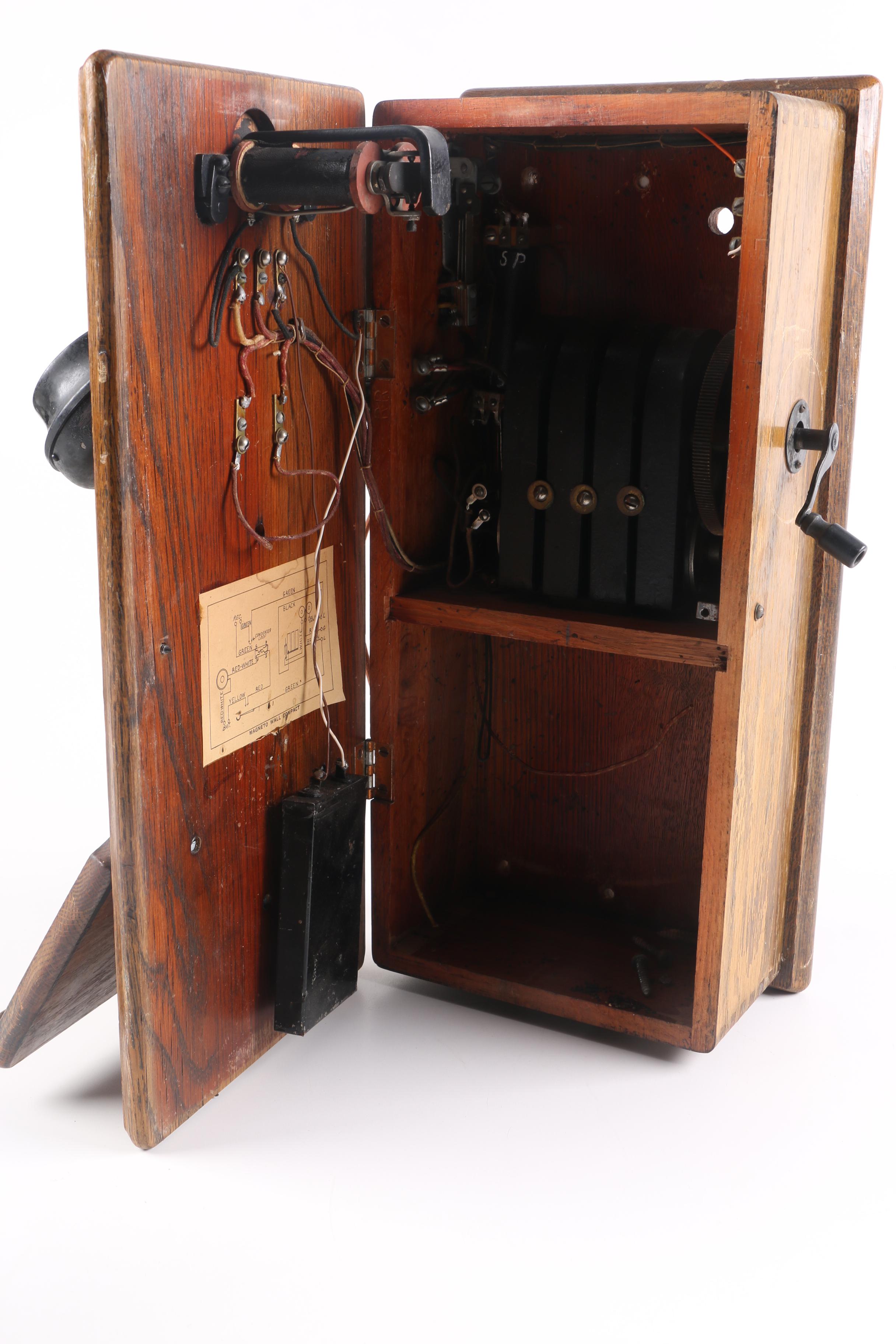 Antique Magneto Wall Compact Crank Telephone