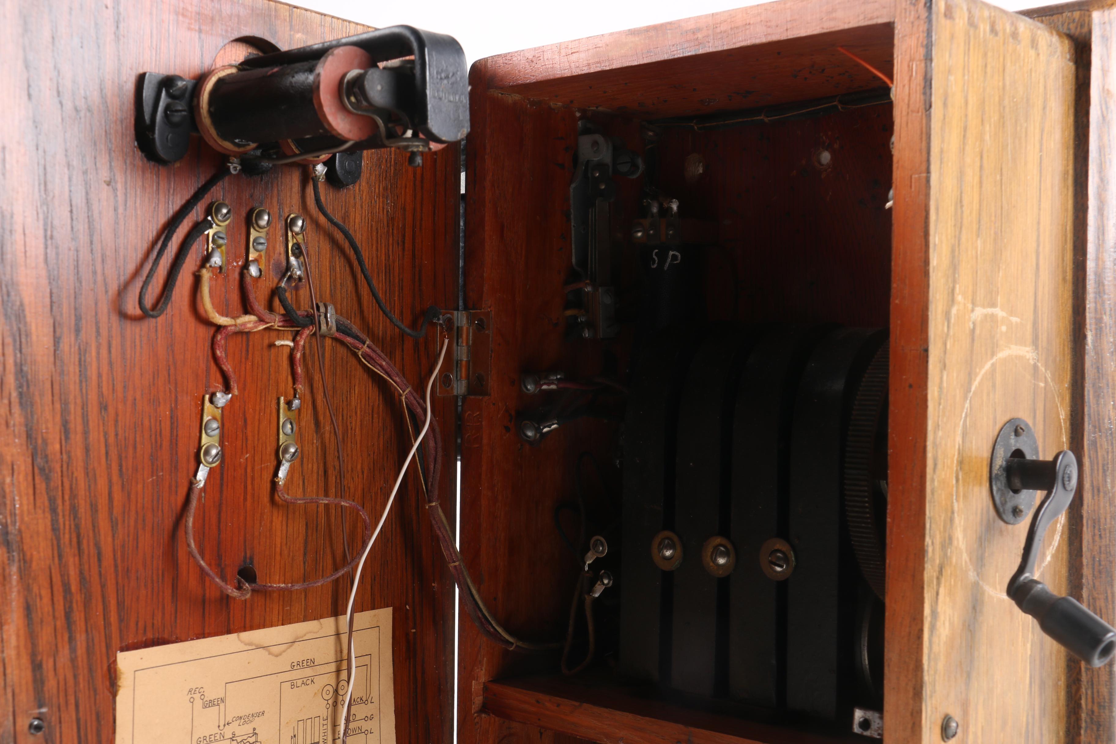 Antique Magneto Wall Compact Crank Telephone