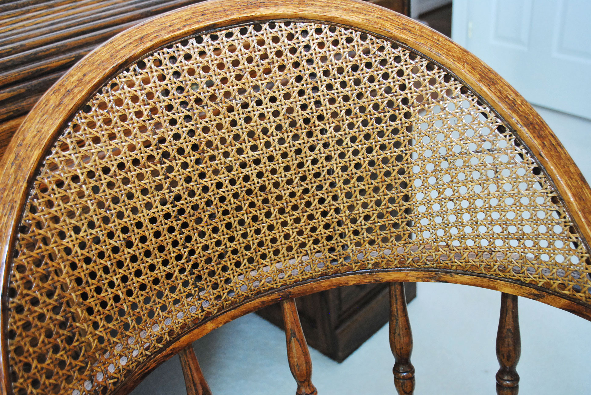 Oak Crest Roll Top Desk with Chair