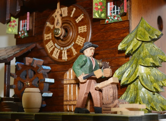 Vintage R. Rogers "Edelweiss" Chalet Style Cuckoo Clock