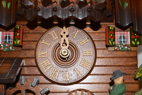 Vintage R. Rogers "Edelweiss" Chalet Style Cuckoo Clock