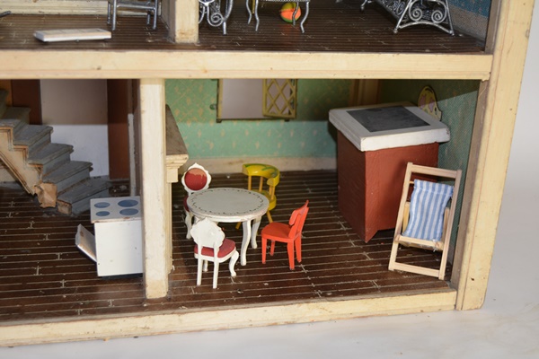 Tudor Cottage Style Doll House