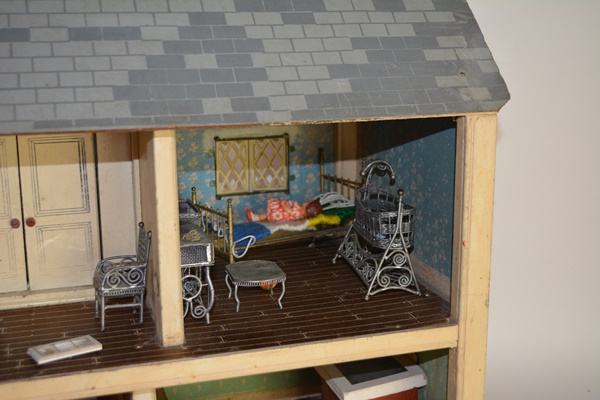 Tudor Cottage Style Doll House