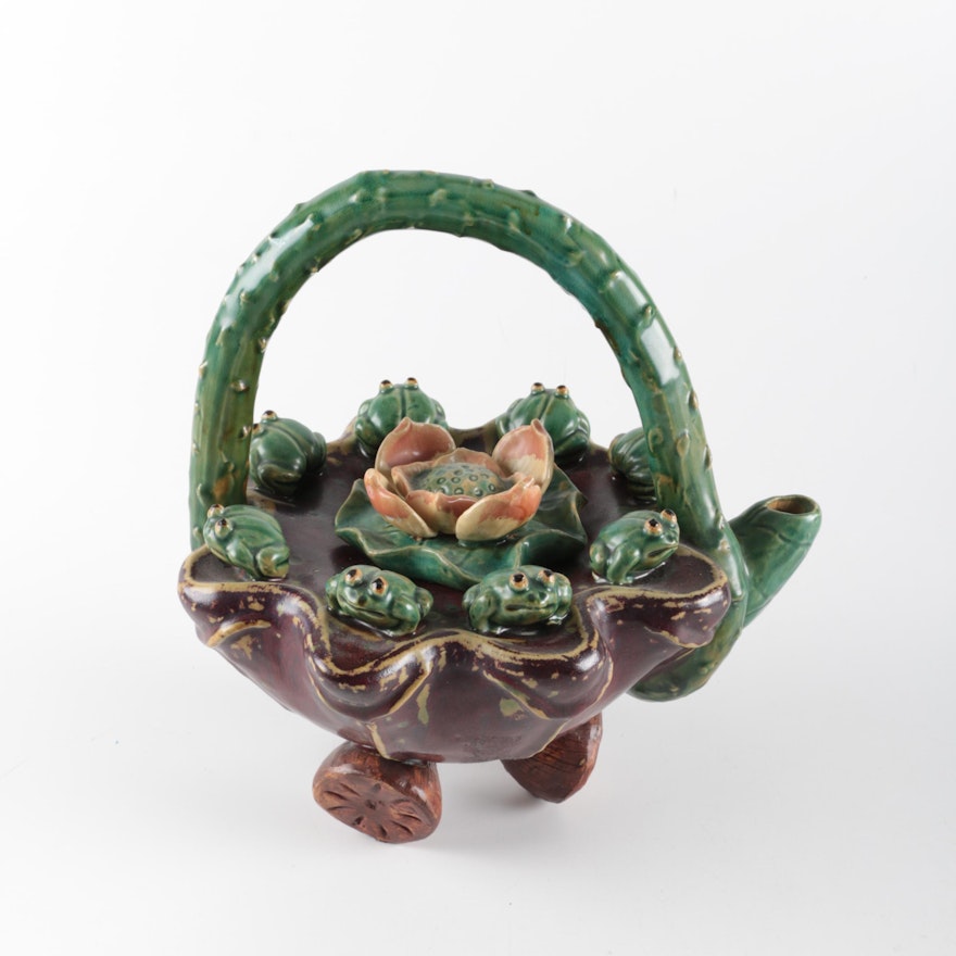 Ceramic Frog Themed Decorative Teapot