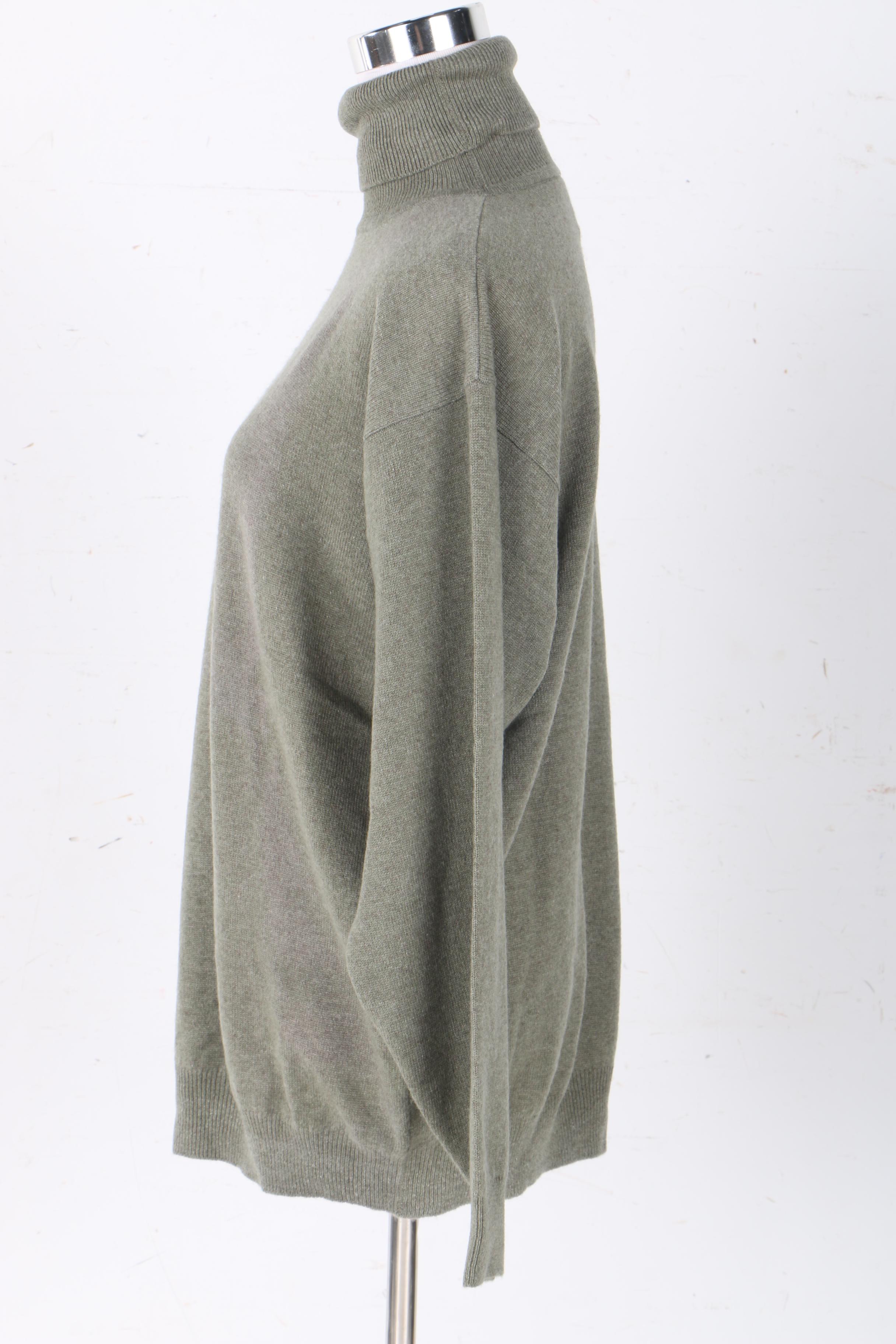 Cashmere Turtle Neck Sweaters