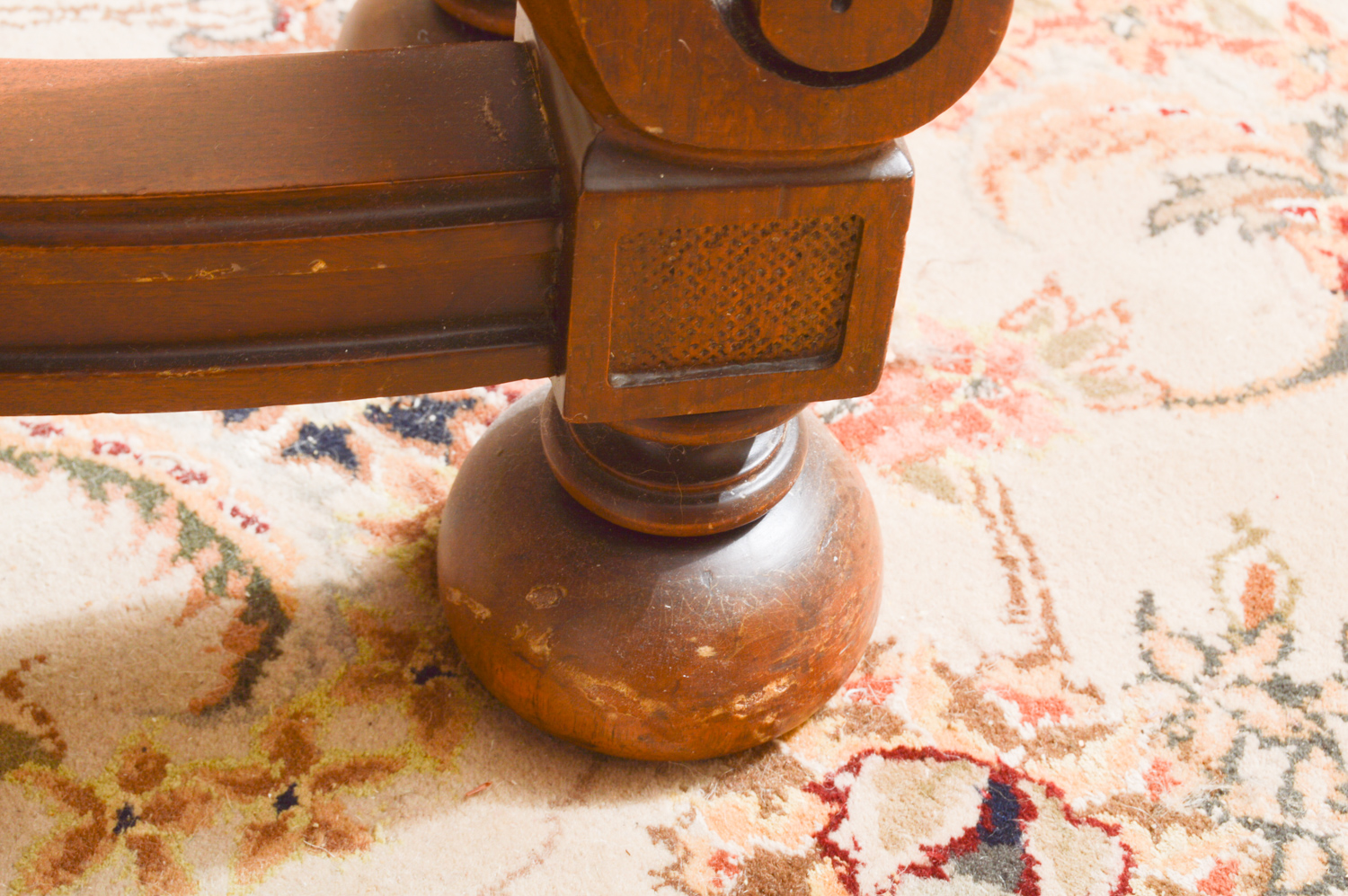 Jacobean Style Expandable Dining Room Table with Dining Chairs