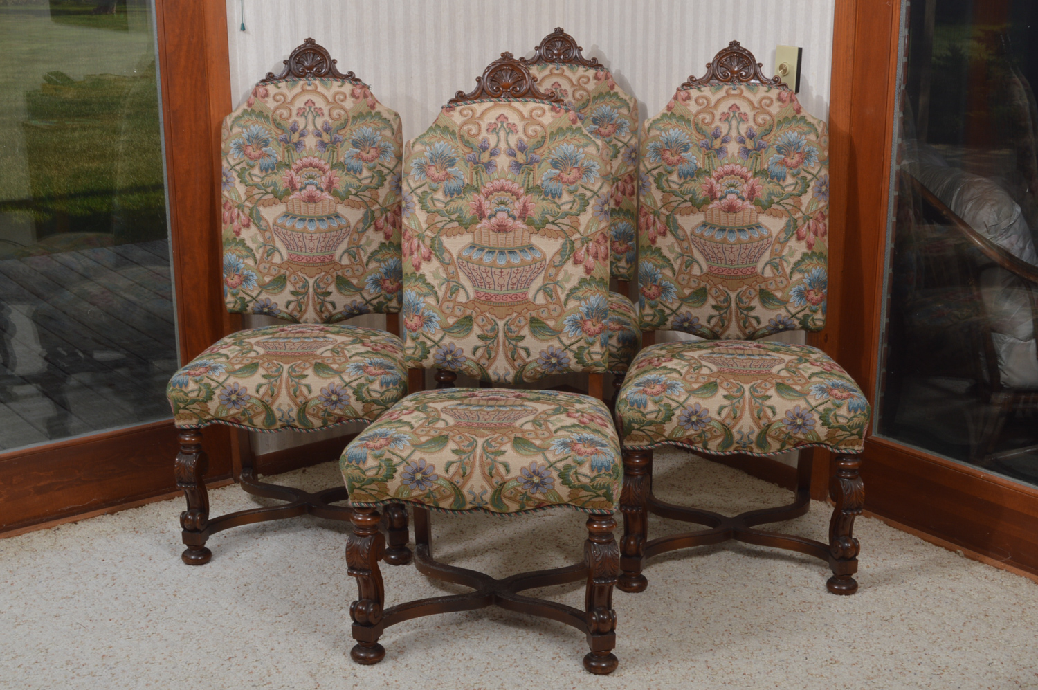 Jacobean Style Expandable Dining Room Table with Dining Chairs