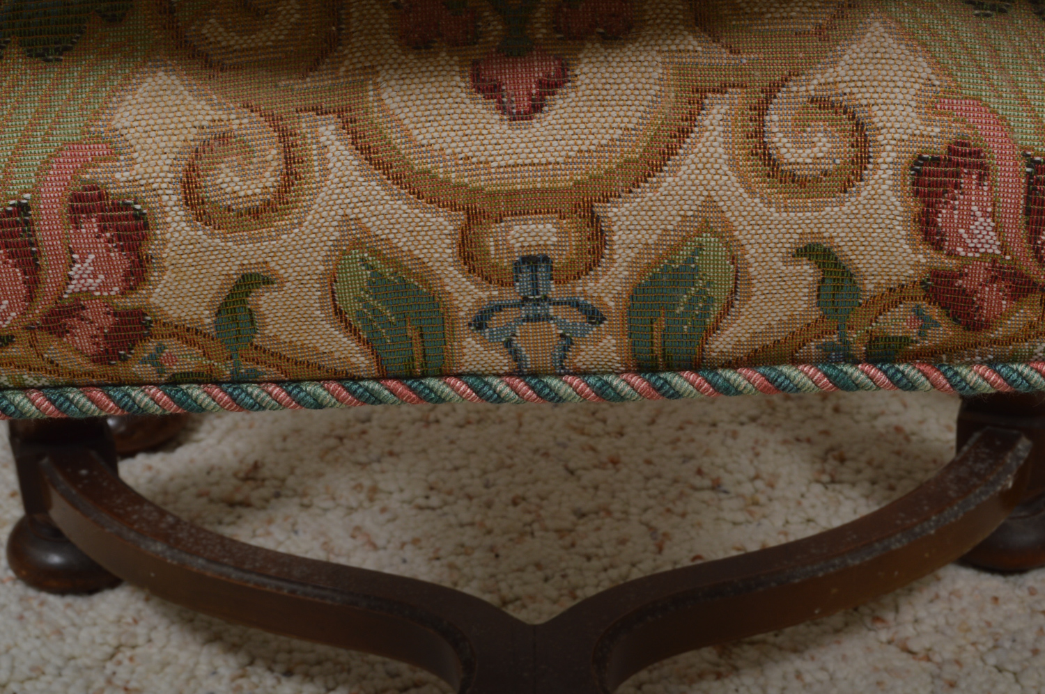 Jacobean Style Expandable Dining Room Table with Dining Chairs