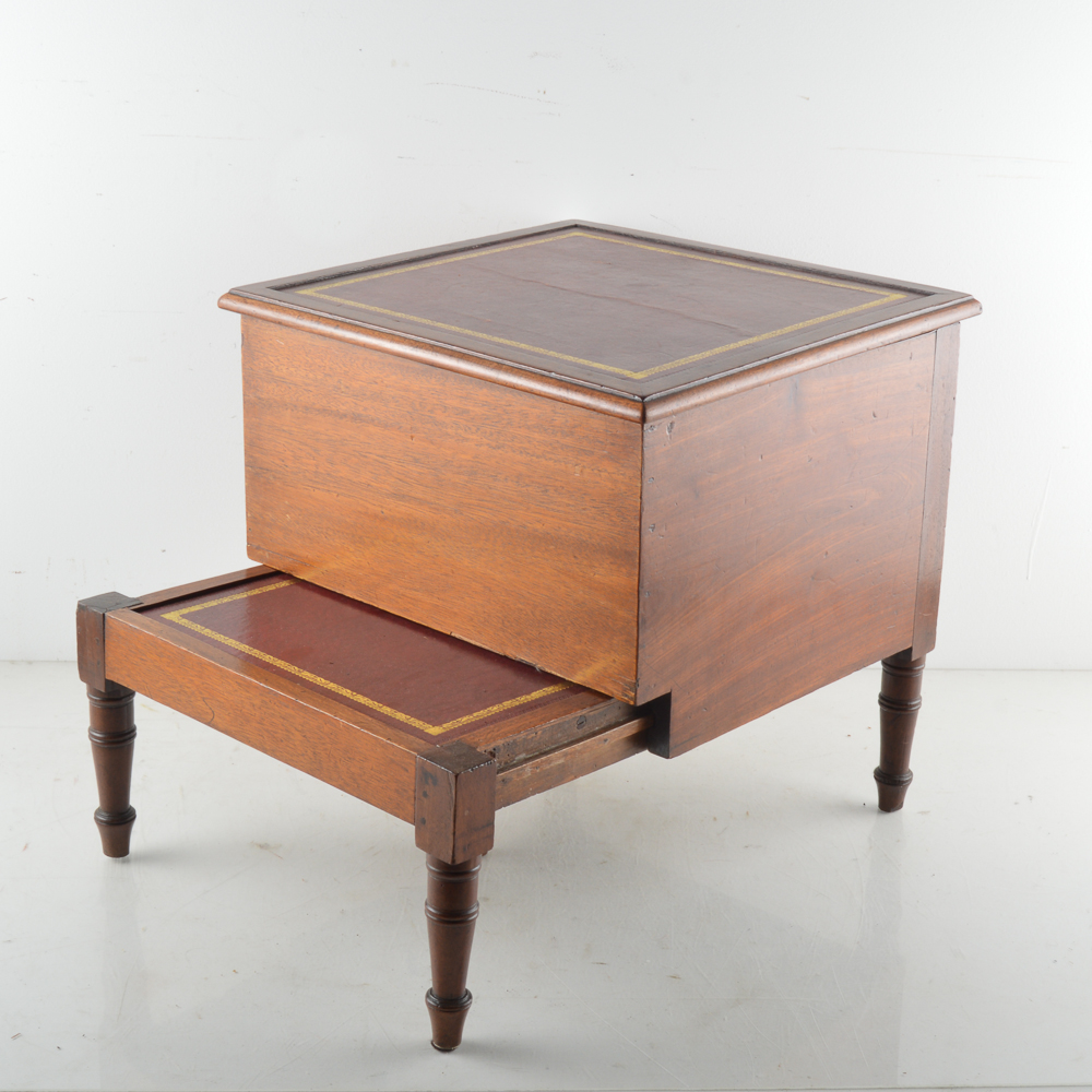 Vintage Mahogany Chamber Pot Cabinet With Pull-Out Step