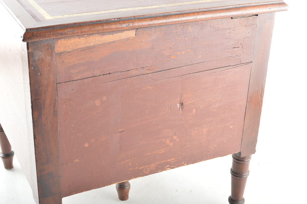 Vintage Mahogany Chamber Pot Cabinet With Pull-Out Step