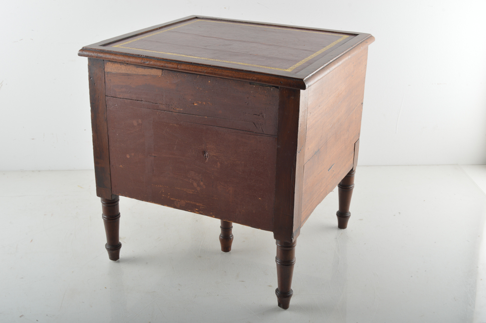 Vintage Mahogany Chamber Pot Cabinet With Pull-Out Step