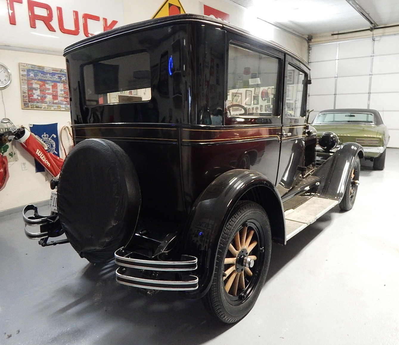 1926 Pontiac 2-Door Sedan Coupe