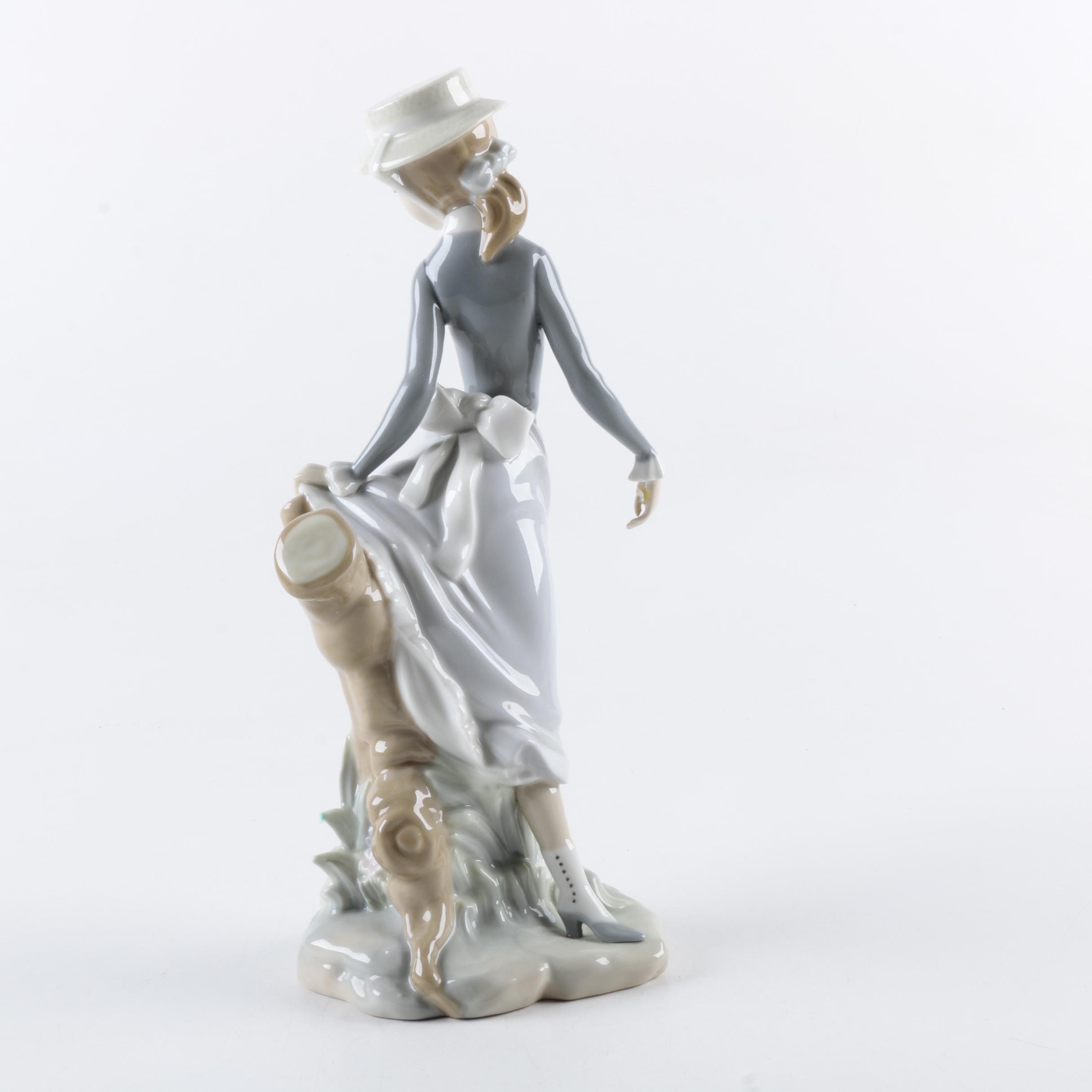 Lladró Lady with Parasol Porcelain Figurine