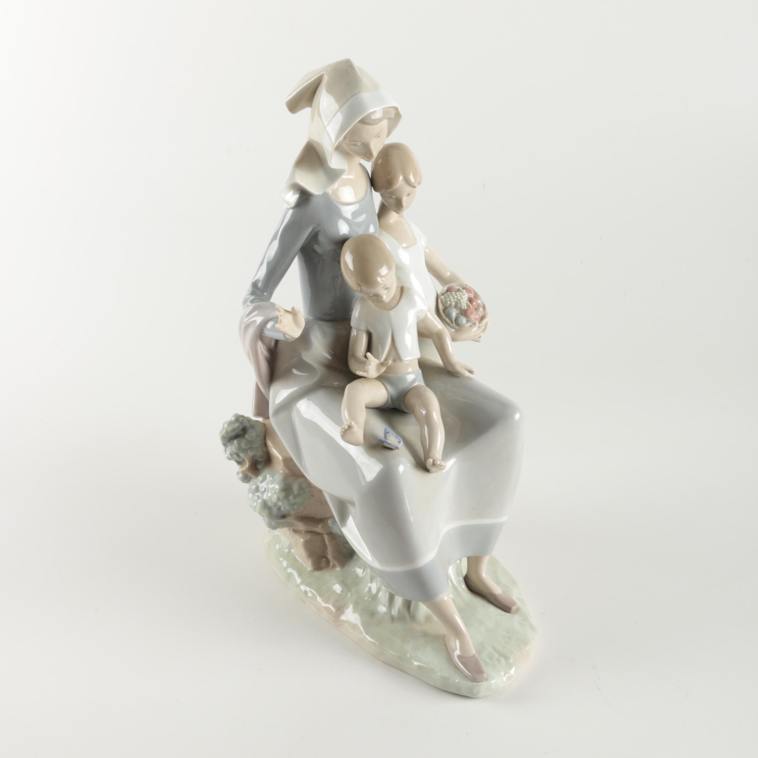 Vintage Lladró "Mother" Figurine