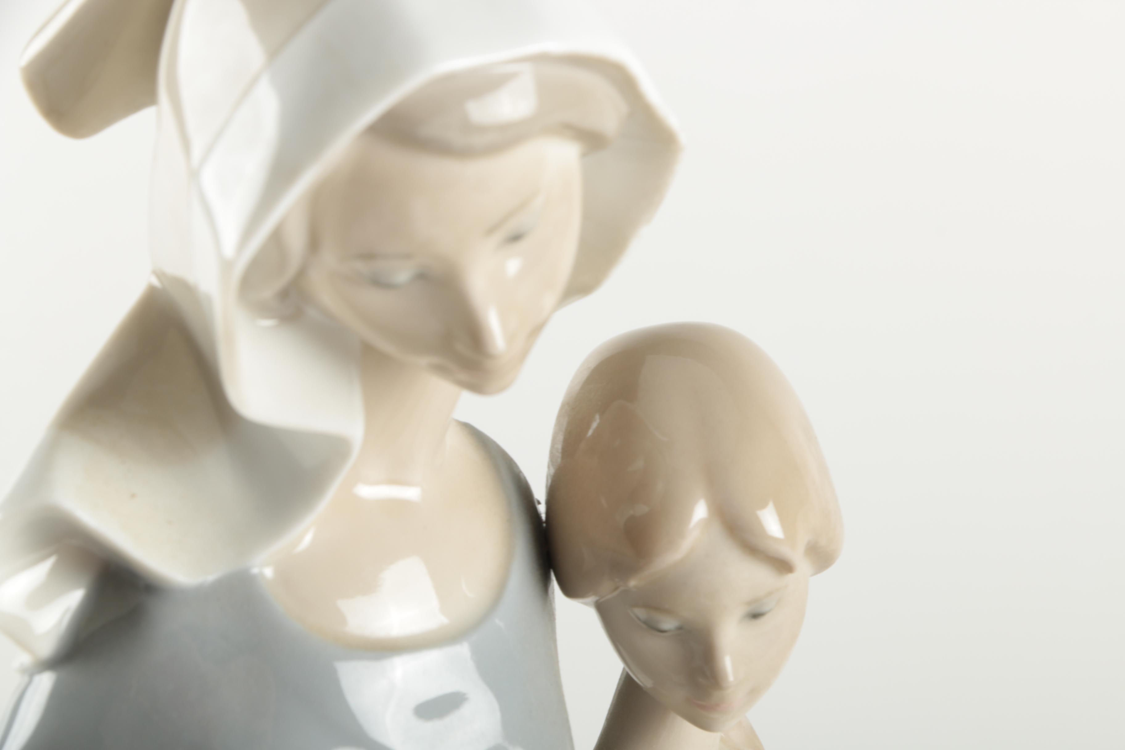 Vintage Lladró "Mother" Figurine