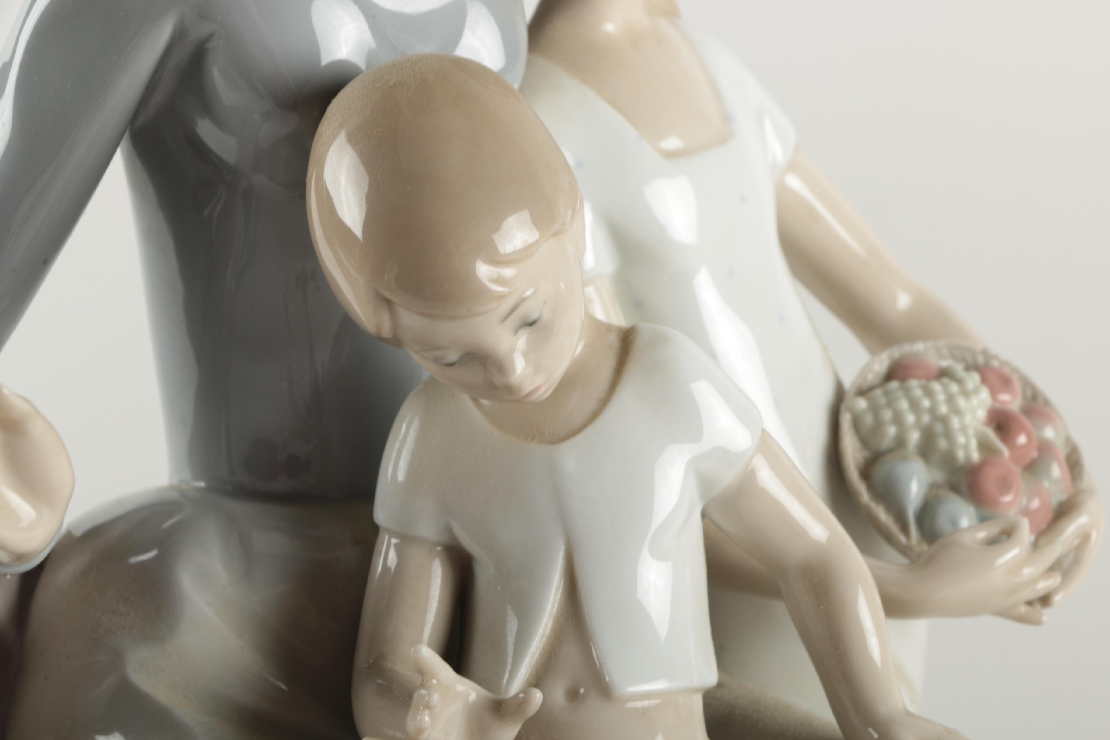 Vintage Lladró "Mother" Figurine