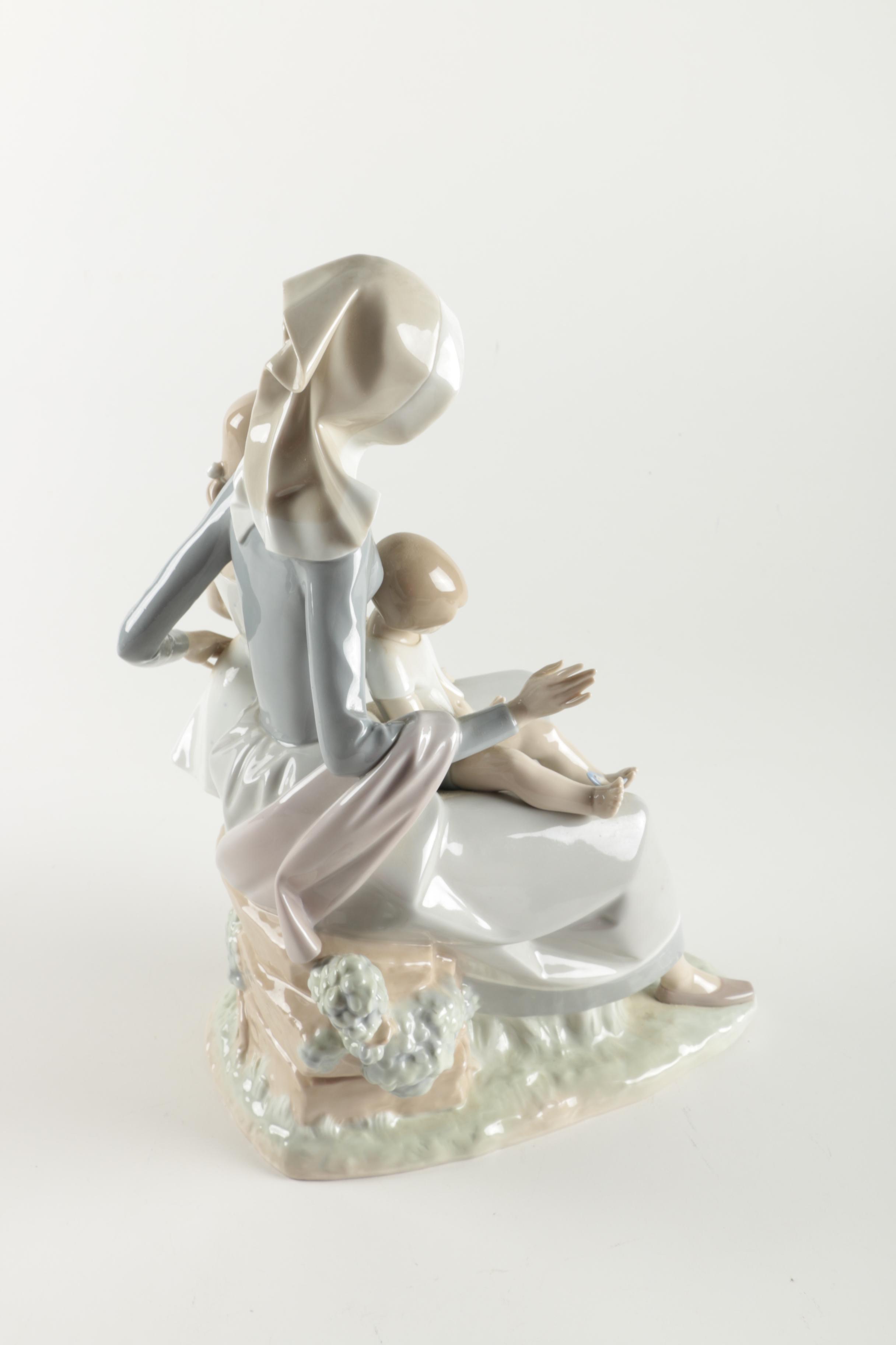Vintage Lladró "Mother" Figurine