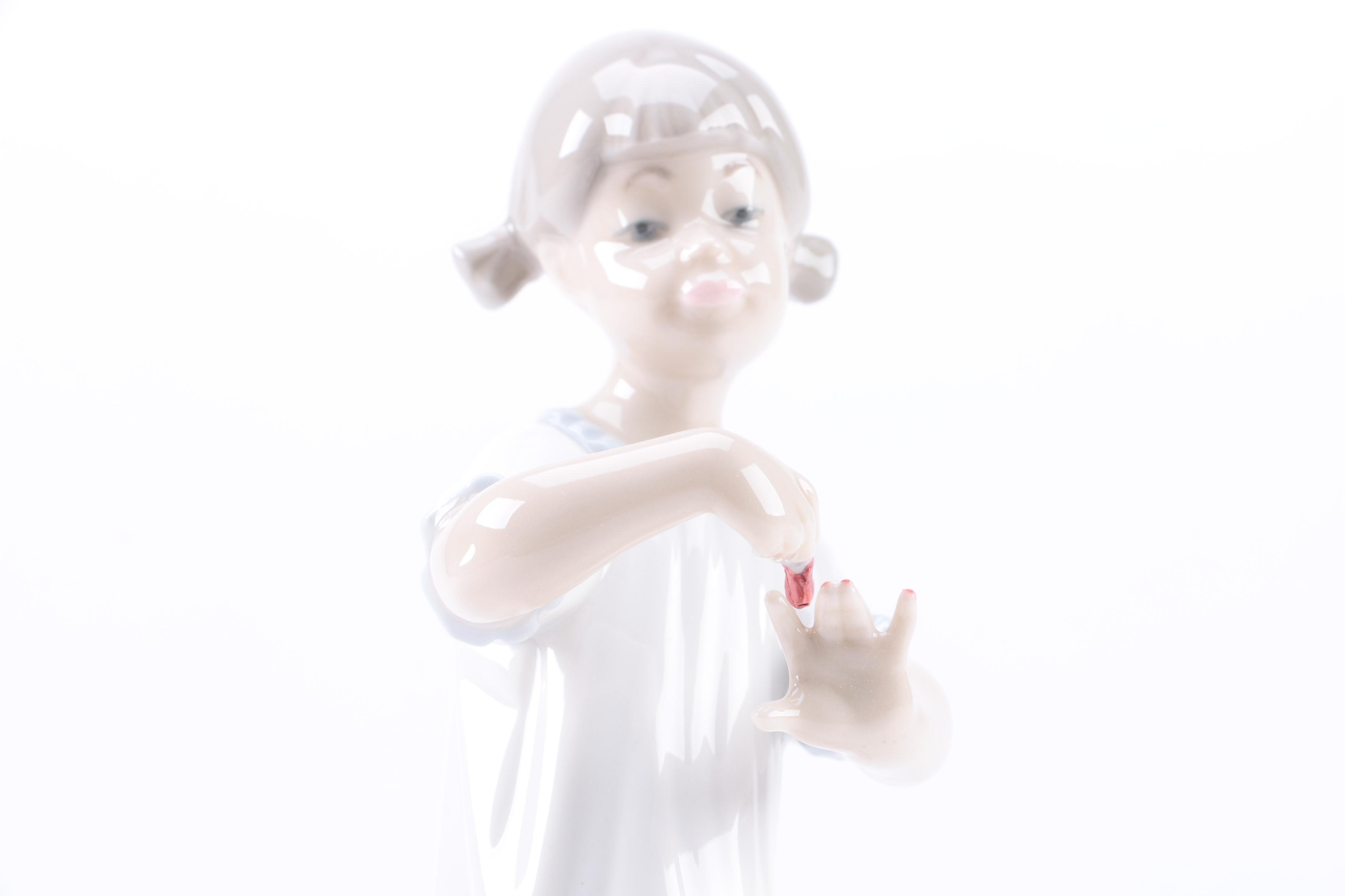Lladró Porcelain "Girl Manicuring" Figurine