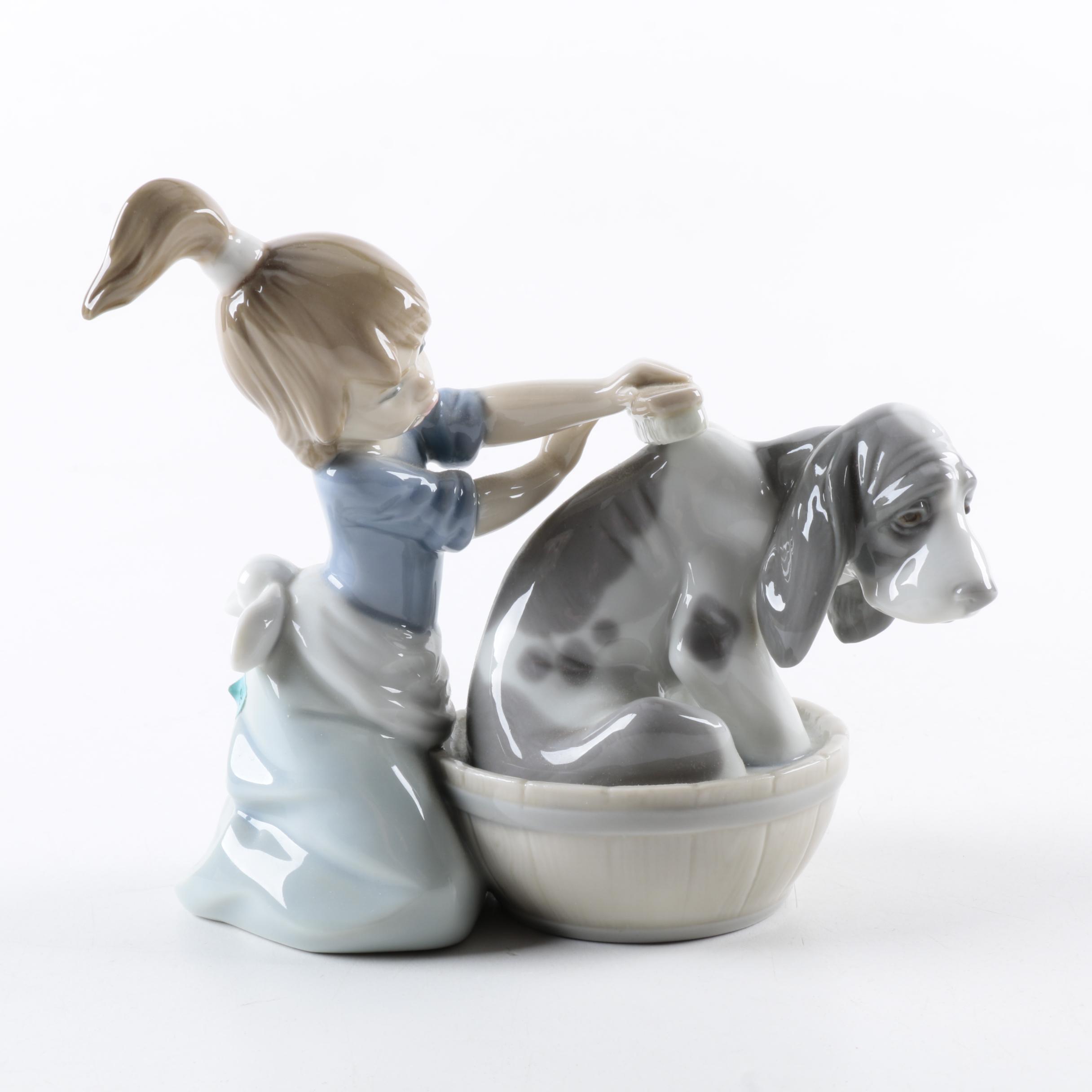 Lladró "Bashful Bather" Figurine