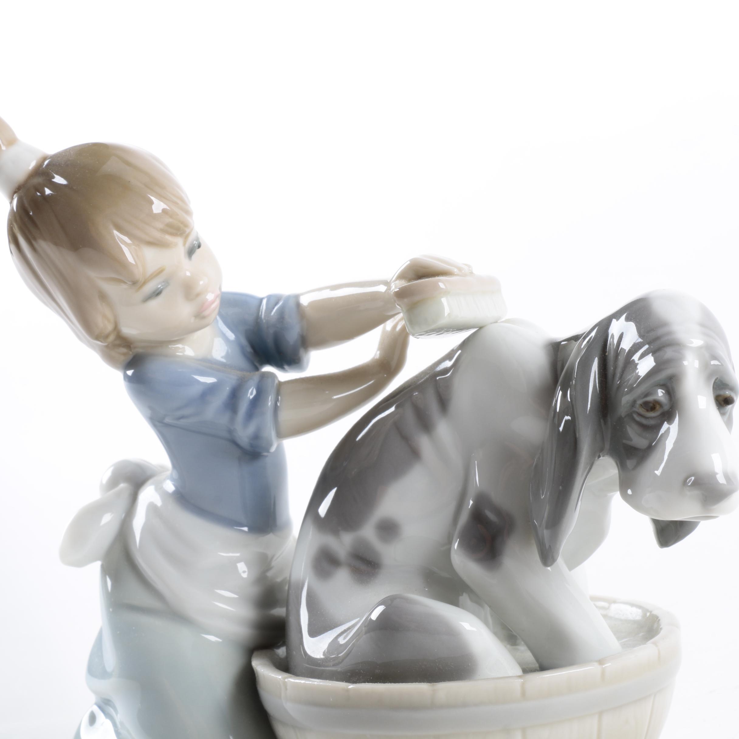 Lladró "Bashful Bather" Figurine