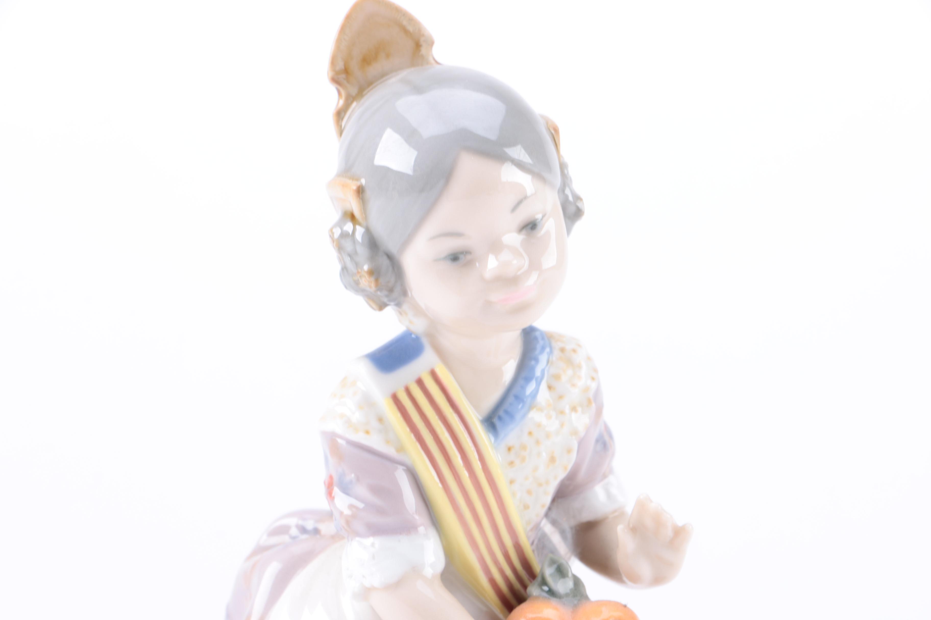 Lladró "Miss Valencia" Figurine