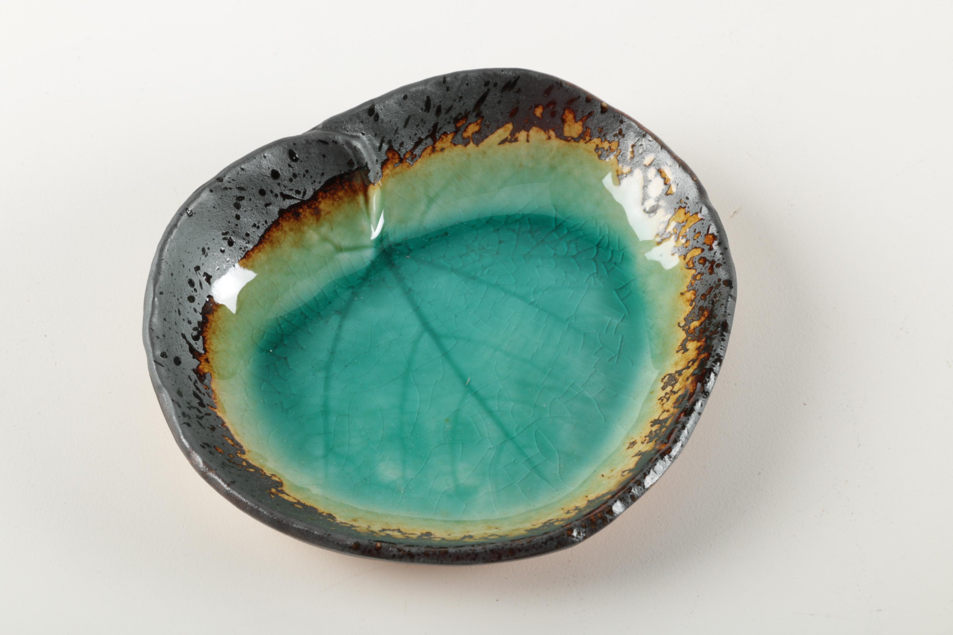 Miya Japanese Ceramic Sauce Dishes in Form of Kosui Leaves