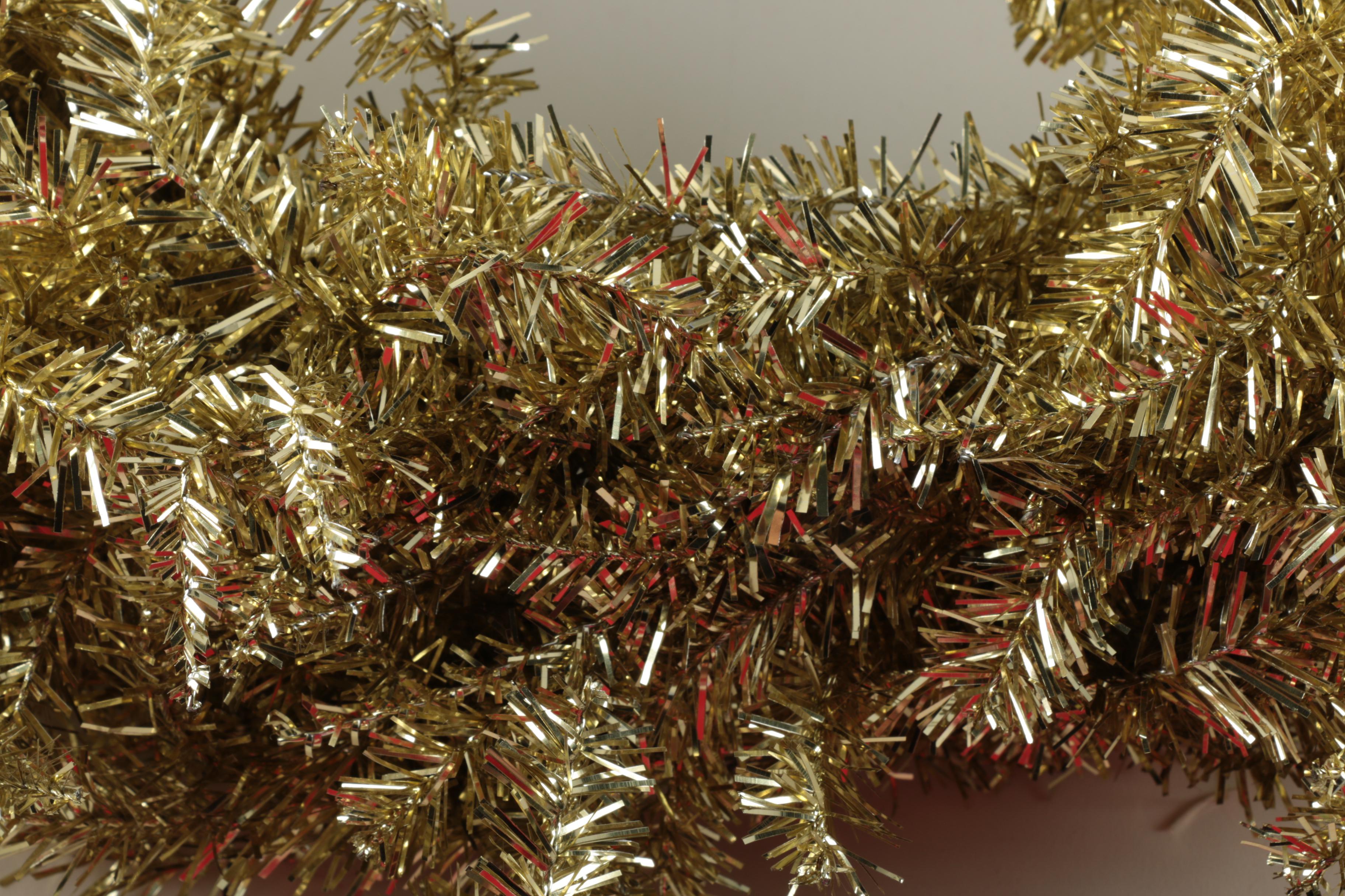 Gold Metallic Wreath and Wooden Decorative Sleds