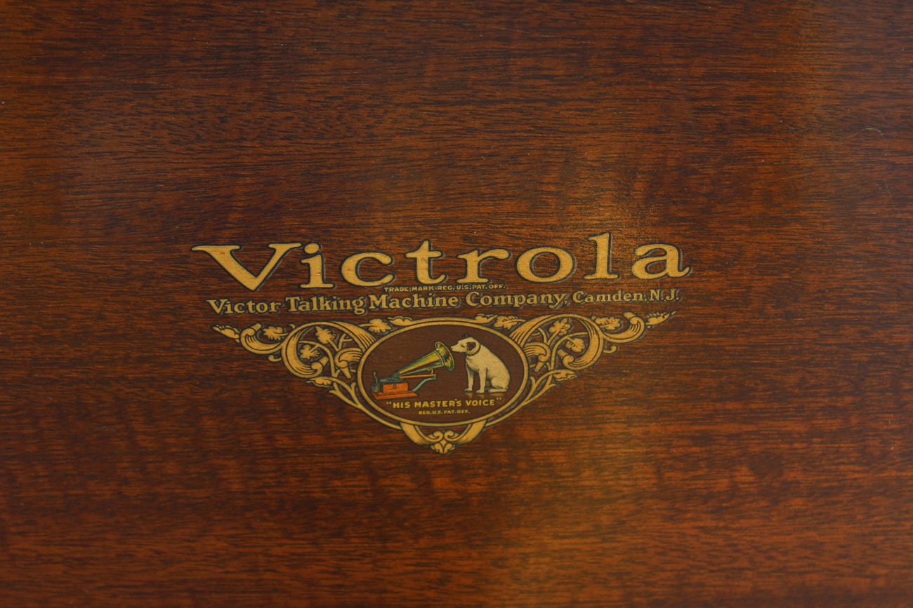 1926 Victor "Credenza" Orthophonic Victrola