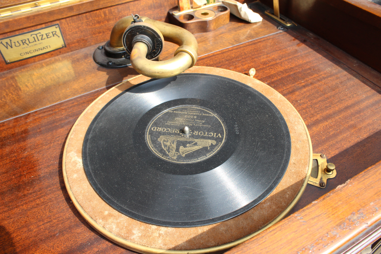 1926 Victor "Credenza" Orthophonic Victrola